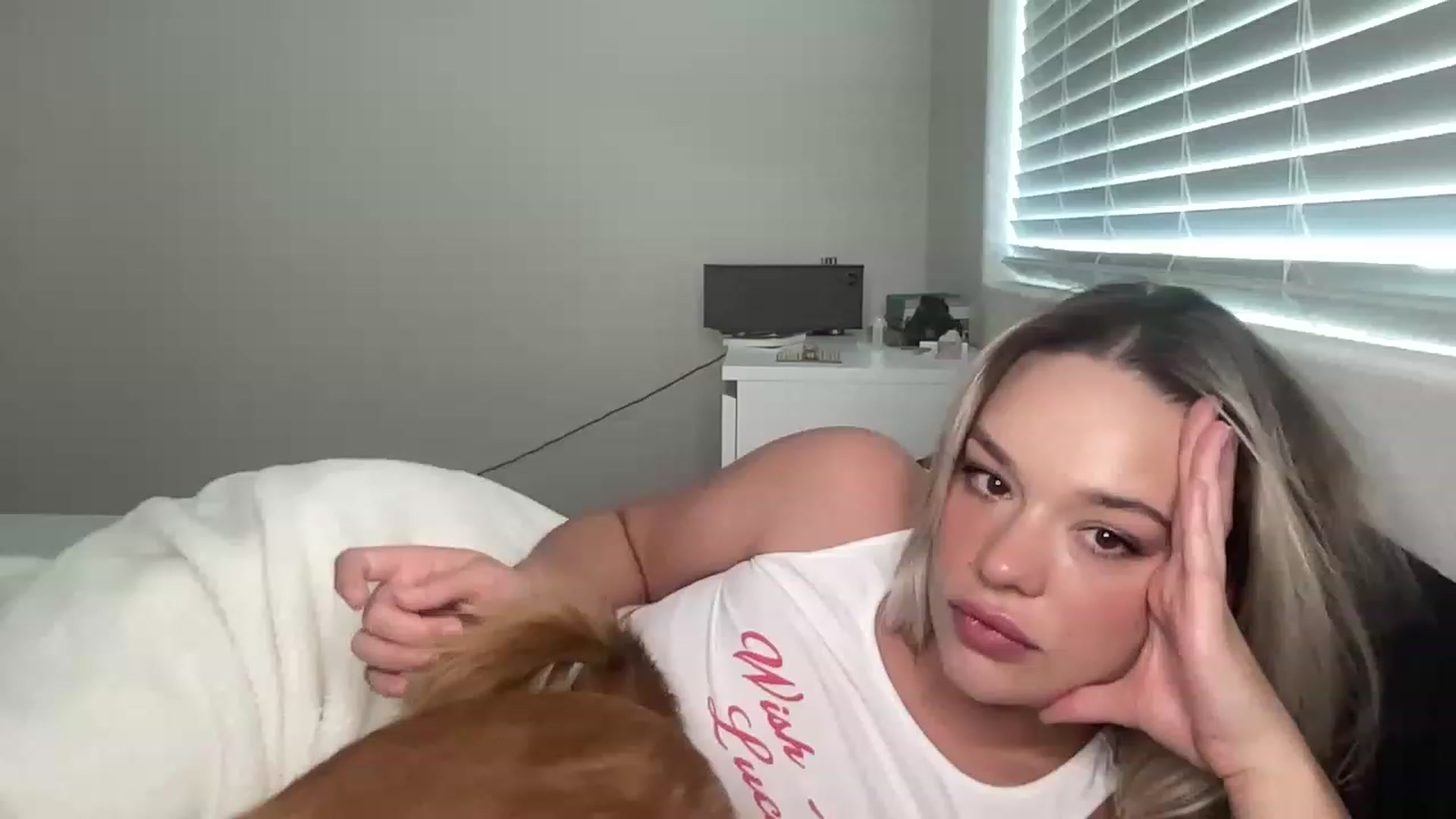 Gallery image thumbnail from ed3nn's myfreecams stream on, 05/31/2023, 24:56 image 20 of 20