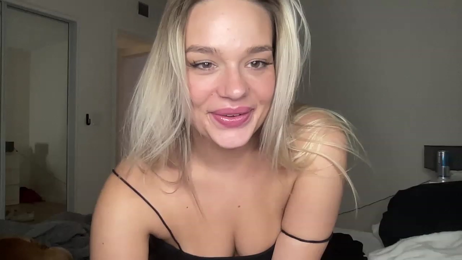 Gallery image thumbnail from ed3nn's myfreecams stream on, 06/03/2023, 06:43 image 3 of 20