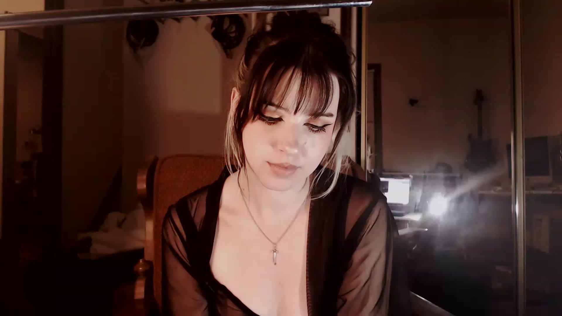 Gallery image thumbnail from effytay's myfreecams stream on, 11/23/2022, 03:48 image 17 of 20