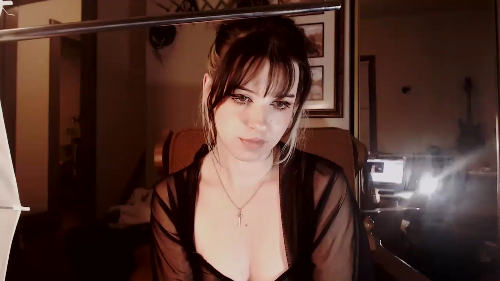 Gallery image thumbnail from effytay's myfreecams stream on, 11/23/2022, 03:48 image 19 of 20