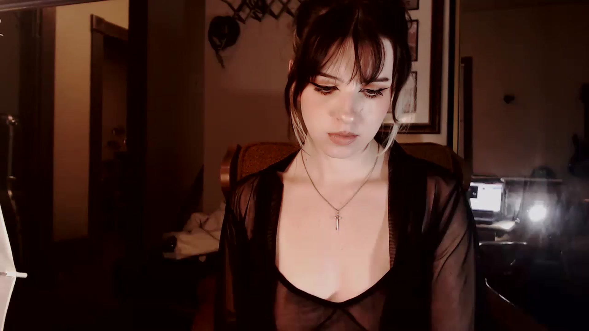 Gallery image thumbnail from effytay's myfreecams stream on, 11/23/2022, 03:48 image 3 of 20