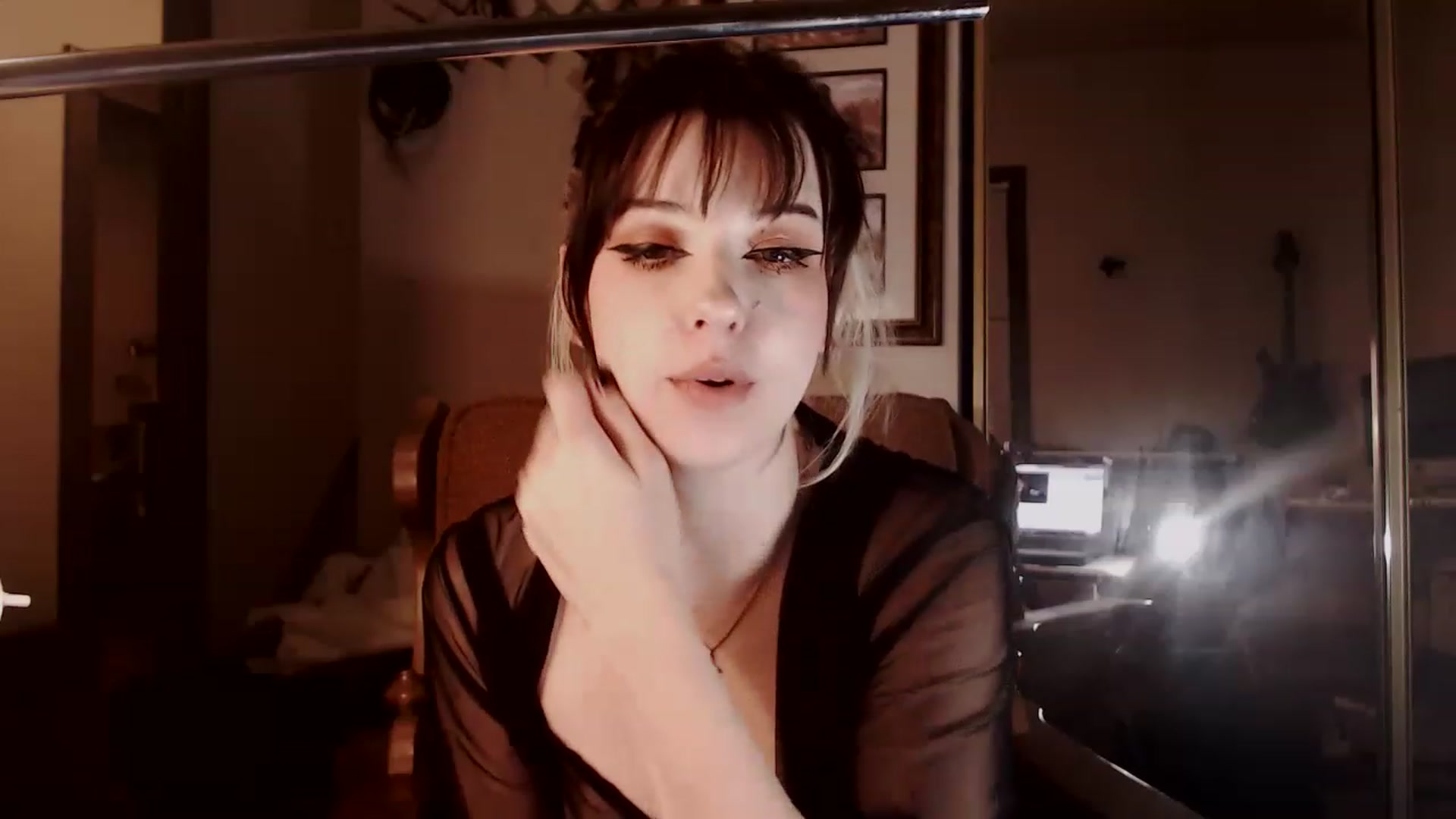 Gallery image thumbnail from effytay's myfreecams stream on, 11/23/2022, 03:48 image 16 of 20