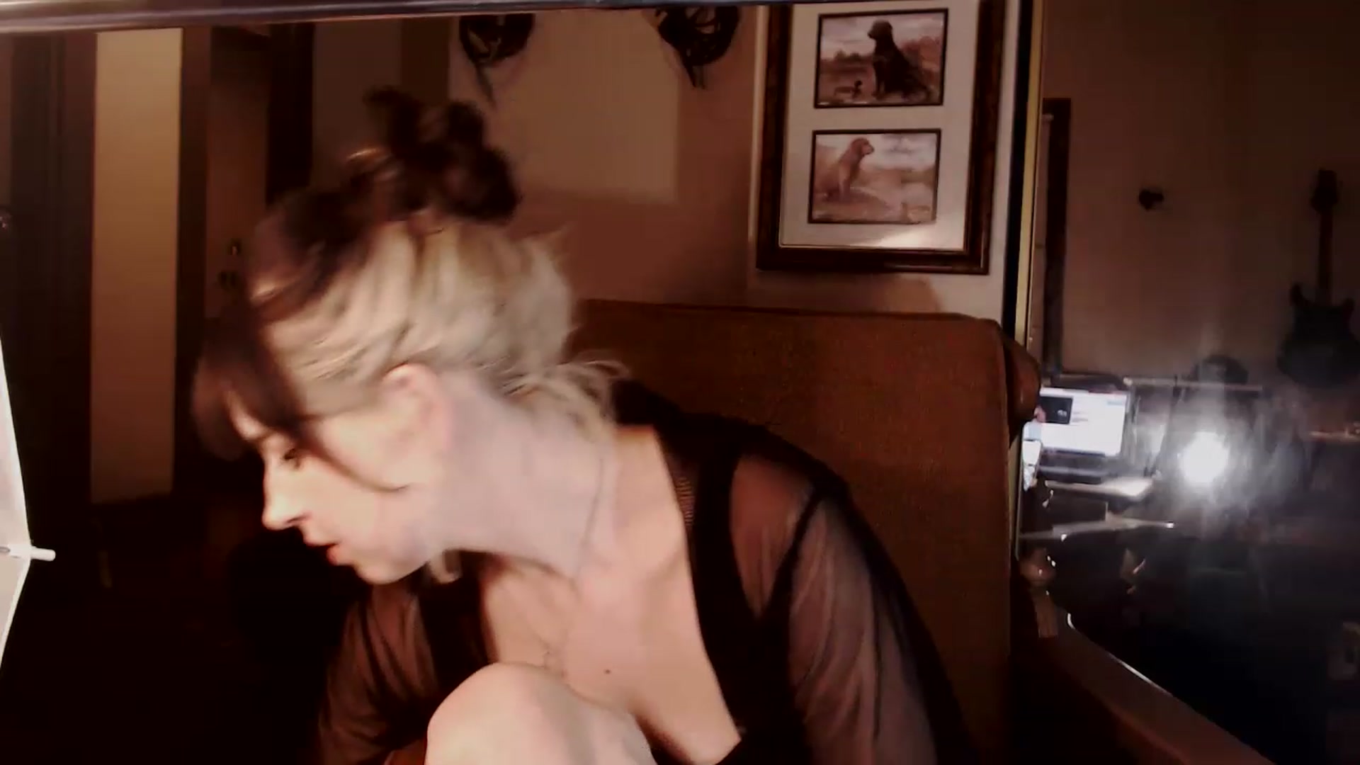 Gallery image thumbnail from effytay's myfreecams stream on, 11/23/2022, 03:48 image 9 of 20