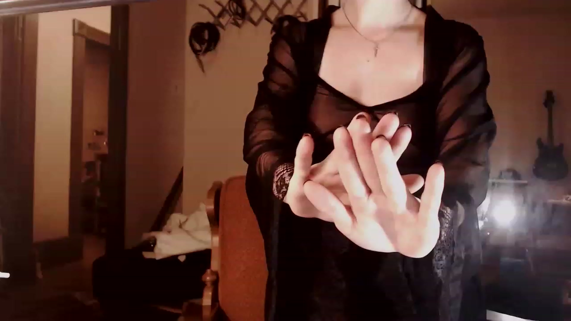 Gallery image thumbnail from effytay's myfreecams stream on, 11/23/2022, 03:48 image 6 of 20