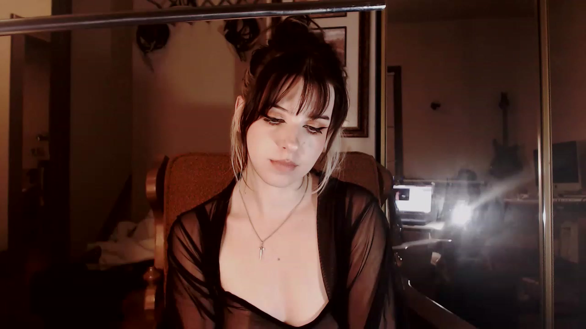 Gallery image thumbnail from effytay's myfreecams stream on, 11/23/2022, 03:48 image 18 of 20