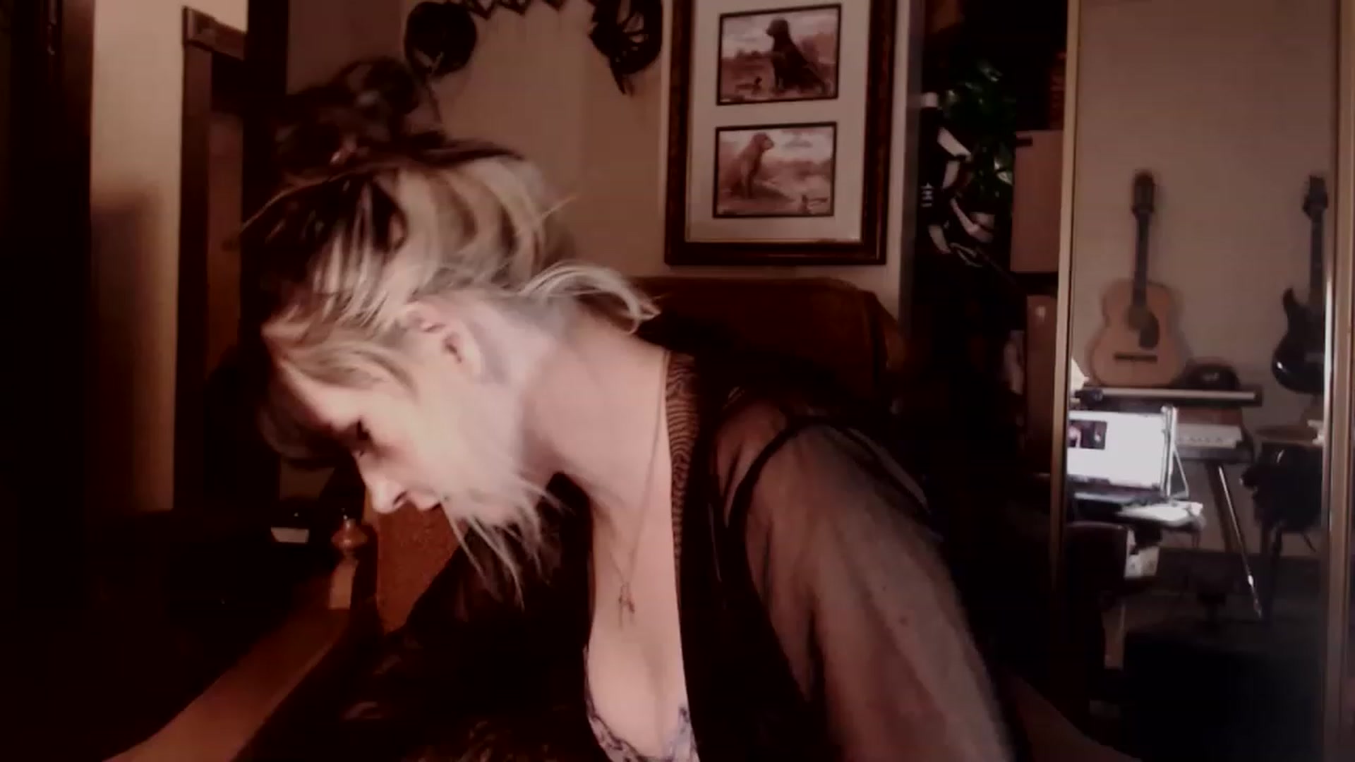 Gallery image thumbnail from effytay's myfreecams stream on, 11/26/2022, 03:59 image 6 of 20