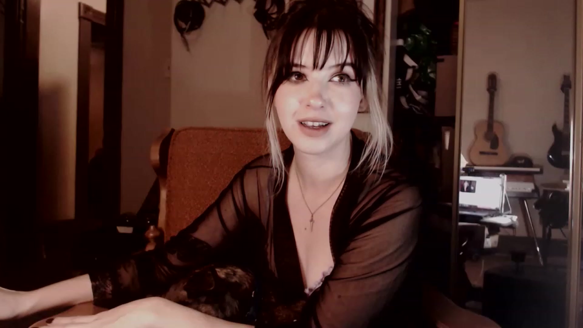 Gallery image thumbnail from effytay's myfreecams stream on, 11/26/2022, 03:59 image 12 of 20