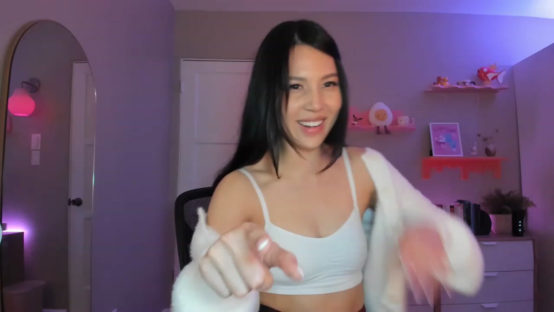 Gallery image thumbnail from eggytiff's myfreecams stream on, 12/18/2022, 05:30 image 20 of 20