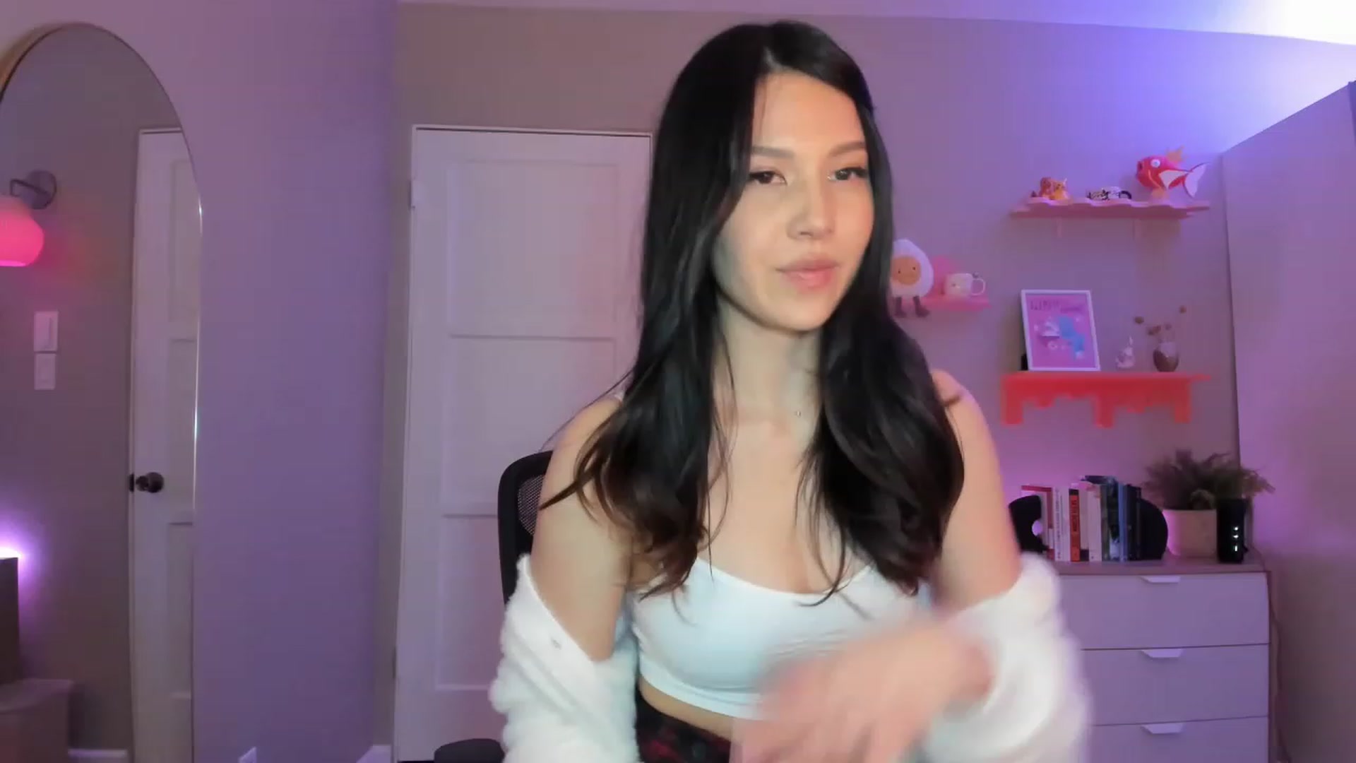 Gallery image thumbnail from eggytiff's myfreecams stream on, 12/18/2022, 05:30 image 12 of 20