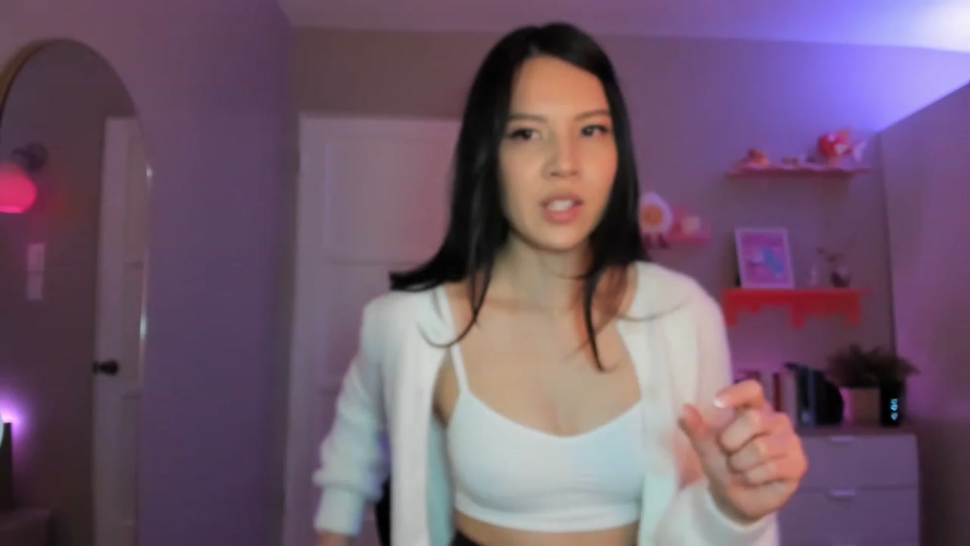 Gallery image thumbnail from eggytiff's myfreecams stream on, 12/18/2022, 05:30 image 15 of 20