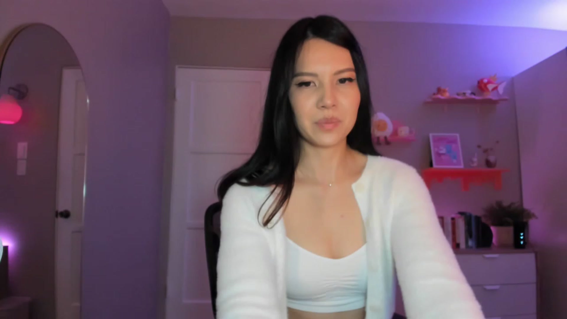 Gallery image thumbnail from eggytiff's myfreecams stream on, 12/18/2022, 05:30 image 16 of 20