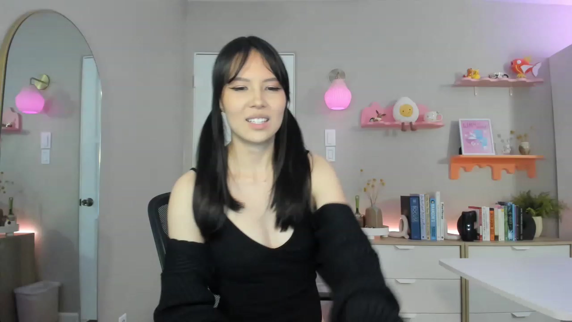 Gallery image thumbnail from eggytiff's myfreecams stream on, 01/02/2023, 04:39 image 2 of 20
