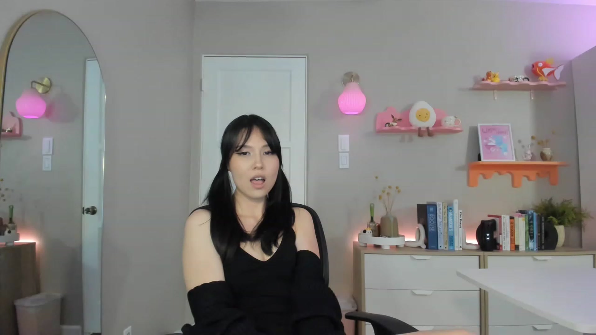 Gallery image thumbnail from eggytiff's myfreecams stream on, 01/02/2023, 04:39 image 1 of 20