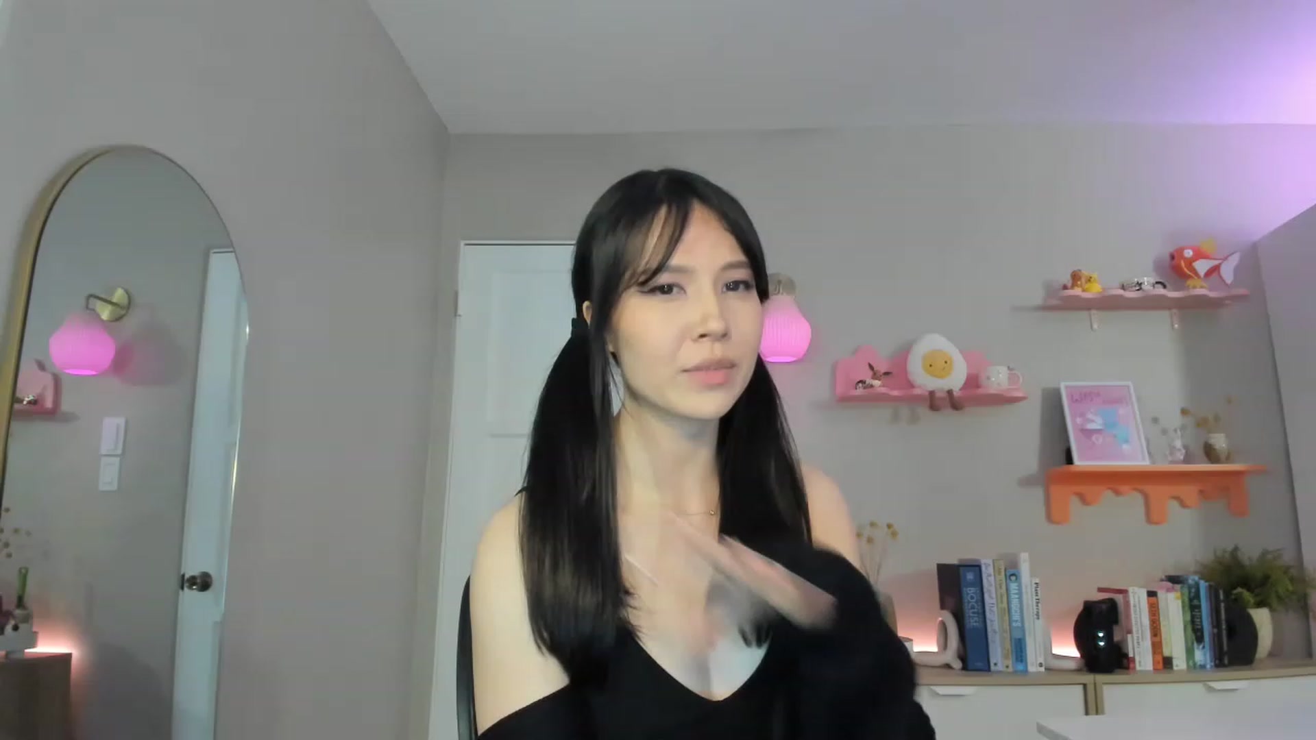 Gallery image thumbnail from eggytiff's myfreecams stream on, 01/02/2023, 04:39 image 19 of 20