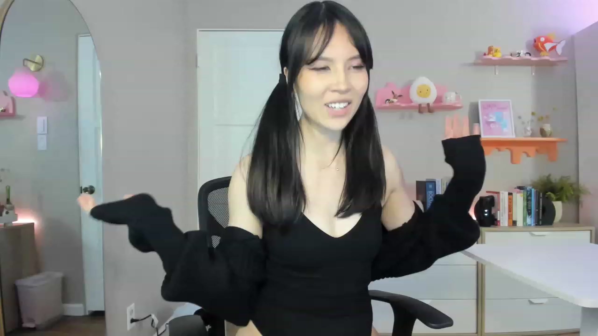 Gallery image thumbnail from eggytiff's myfreecams stream on, 01/02/2023, 04:39 image 9 of 20