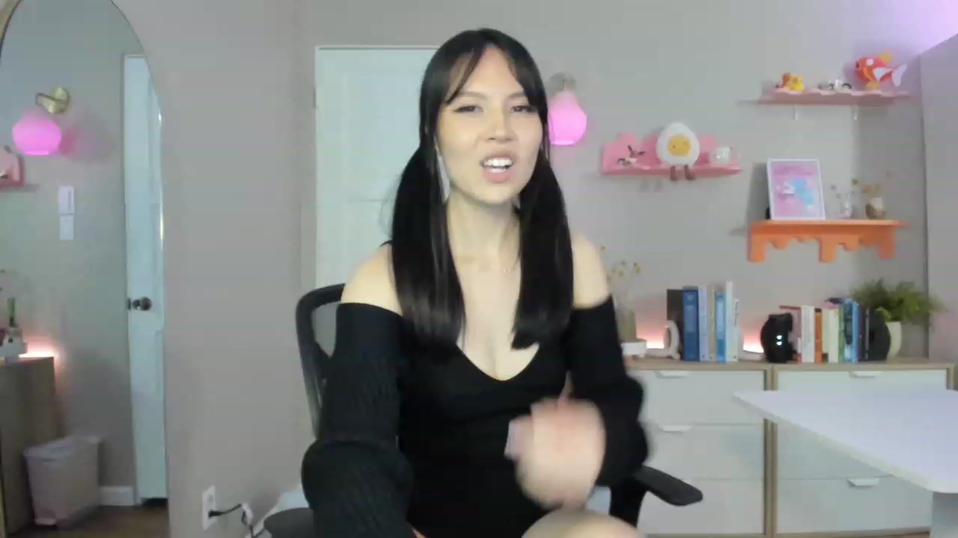 Gallery image thumbnail from eggytiff's myfreecams stream on, 01/02/2023, 04:39 image 7 of 20