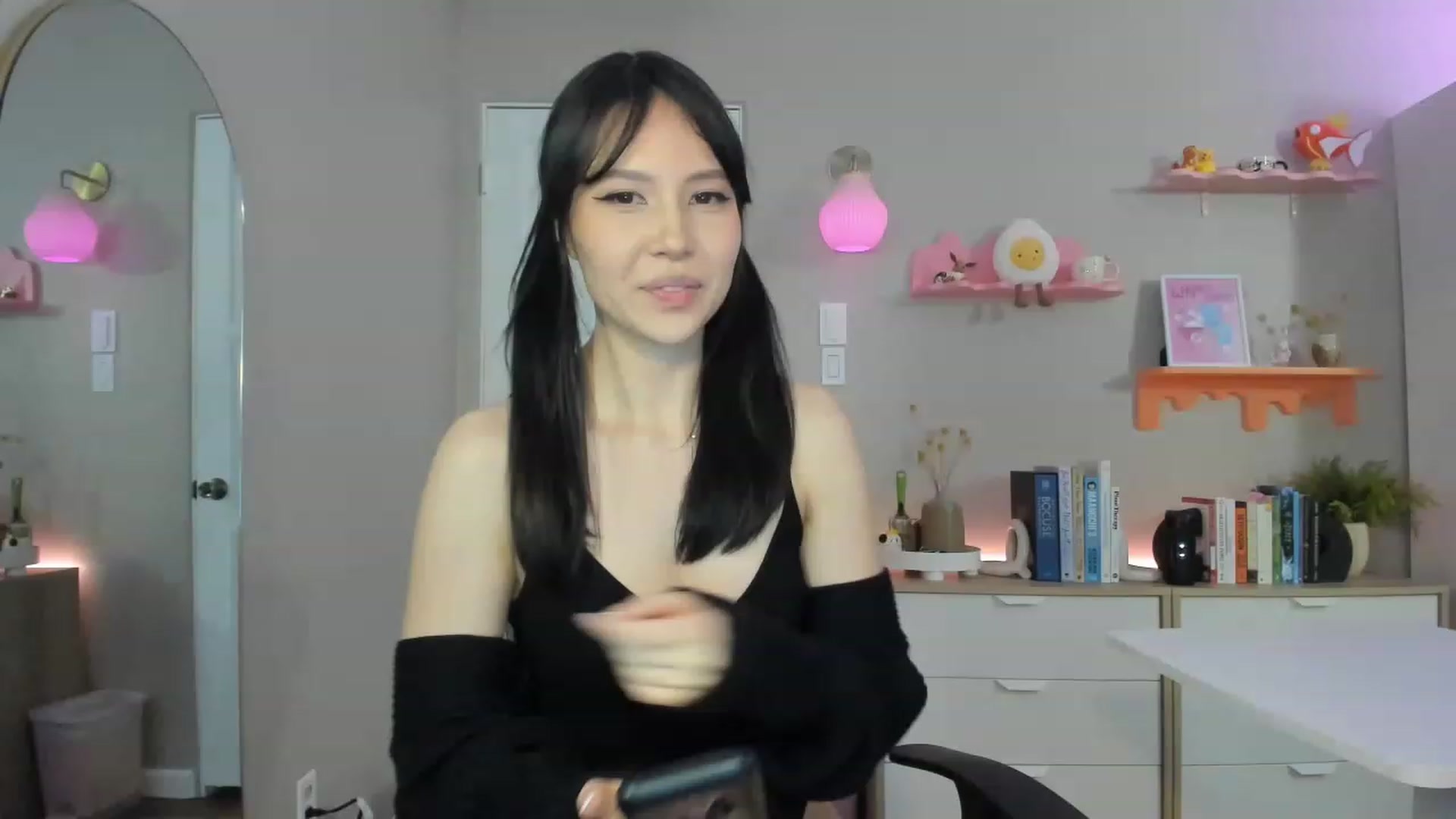 Gallery image thumbnail from eggytiff's myfreecams stream on, 01/02/2023, 04:39 image 13 of 20