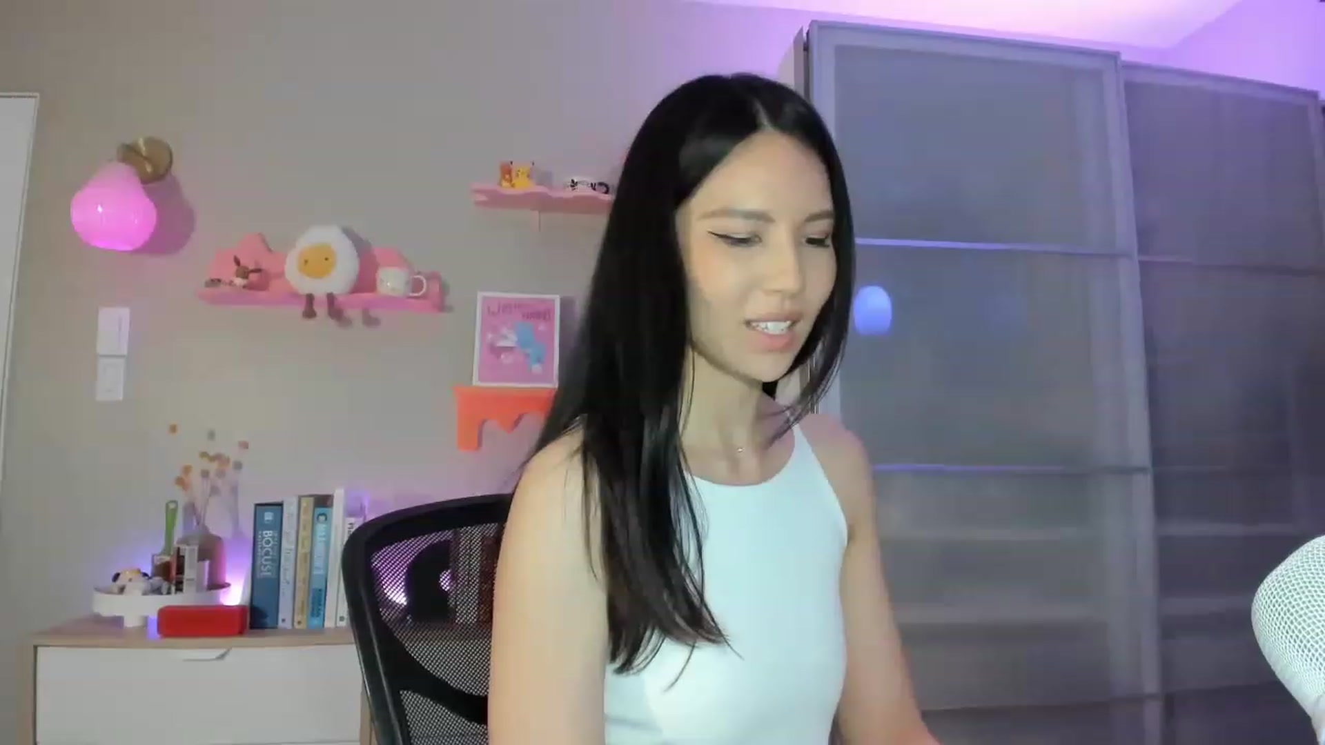 Gallery image thumbnail from eggytiff's myfreecams stream on, 01/20/2023, 08:36 image 7 of 20