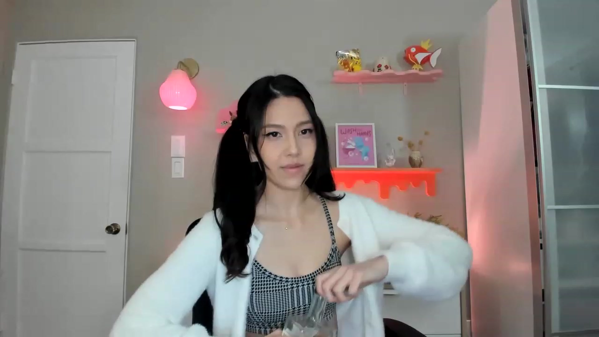 Gallery image thumbnail from eggytiff's myfreecams stream on, 03/05/2023, 06:46 image 2 of 20