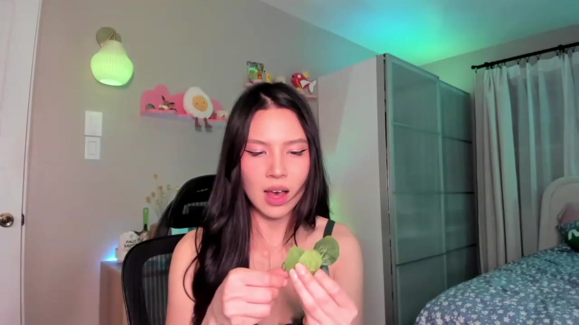 Gallery image thumbnail from eggytiff's myfreecams stream on, 03/18/2023, 04:58 image 15 of 20