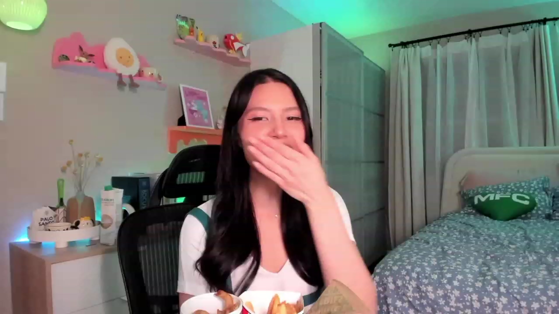 Gallery image thumbnail from eggytiff's myfreecams stream on, 03/18/2023, 04:58 image 3 of 20