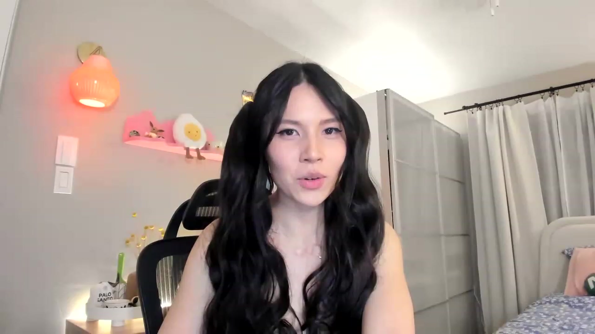 Gallery image thumbnail from eggytiff's myfreecams stream on, 03/25/2023, 04:19 image 18 of 20
