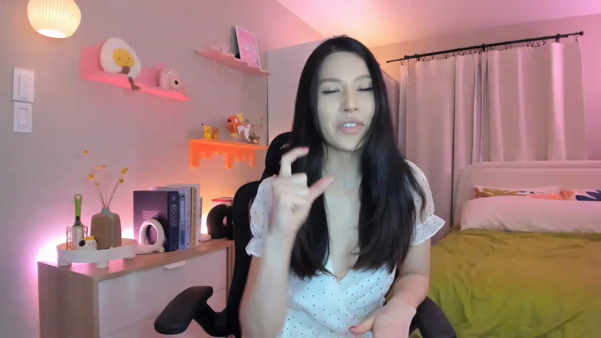 Gallery image thumbnail from eggytiff's myfreecams stream on, 04/07/2023, 06:35 image 1 of 20