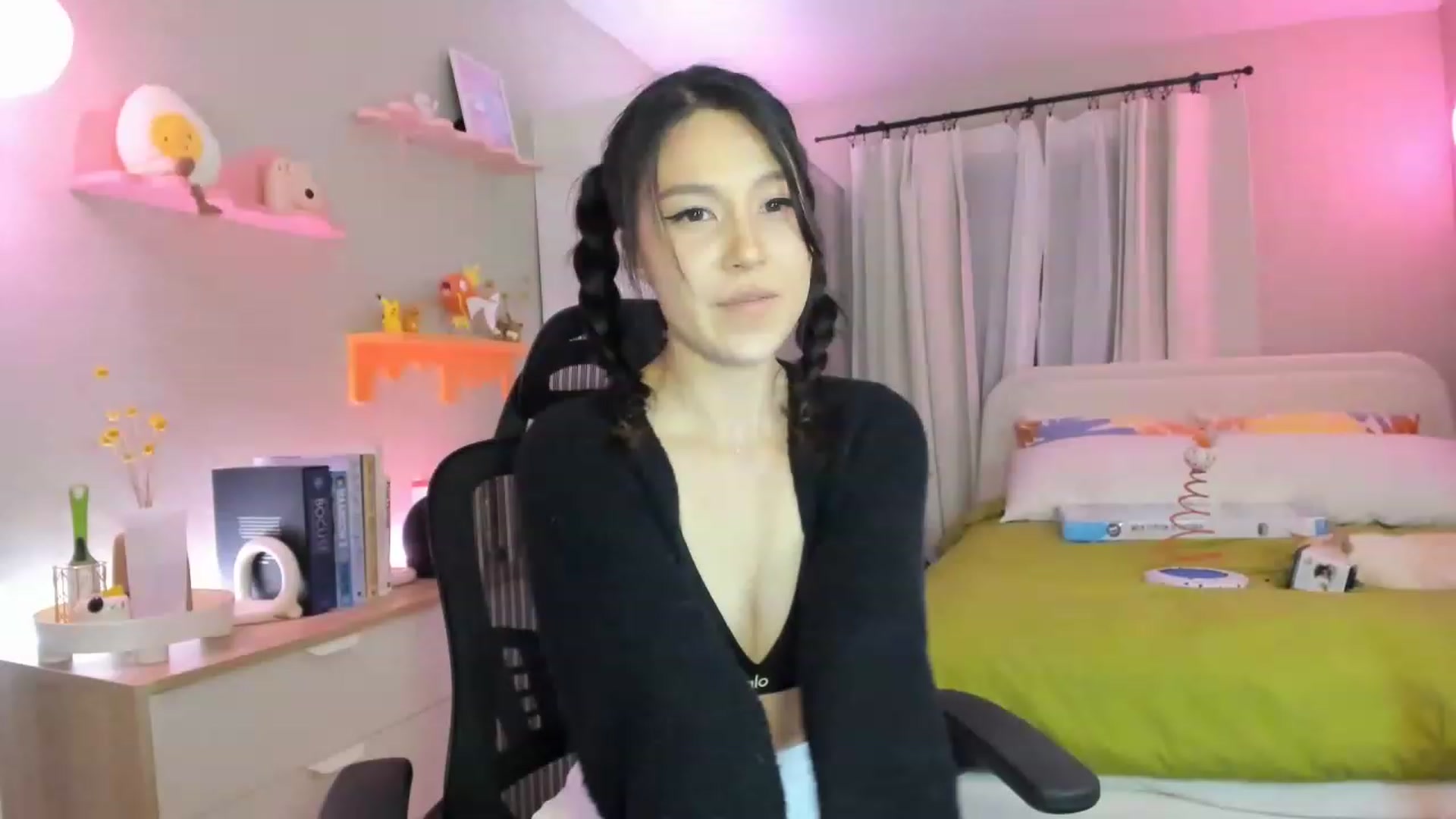 Gallery image thumbnail from eggytiff's myfreecams stream on, 04/08/2023, 07:42 image 8 of 20