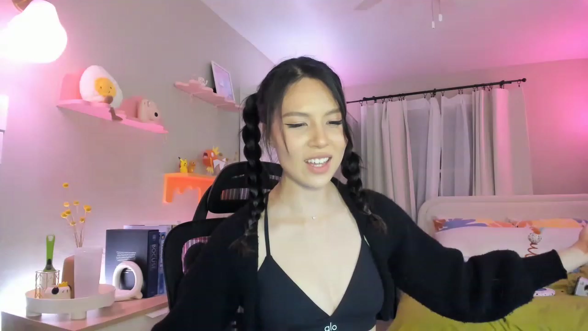 Gallery image thumbnail from eggytiff's myfreecams stream on, 04/08/2023, 07:42 image 13 of 20