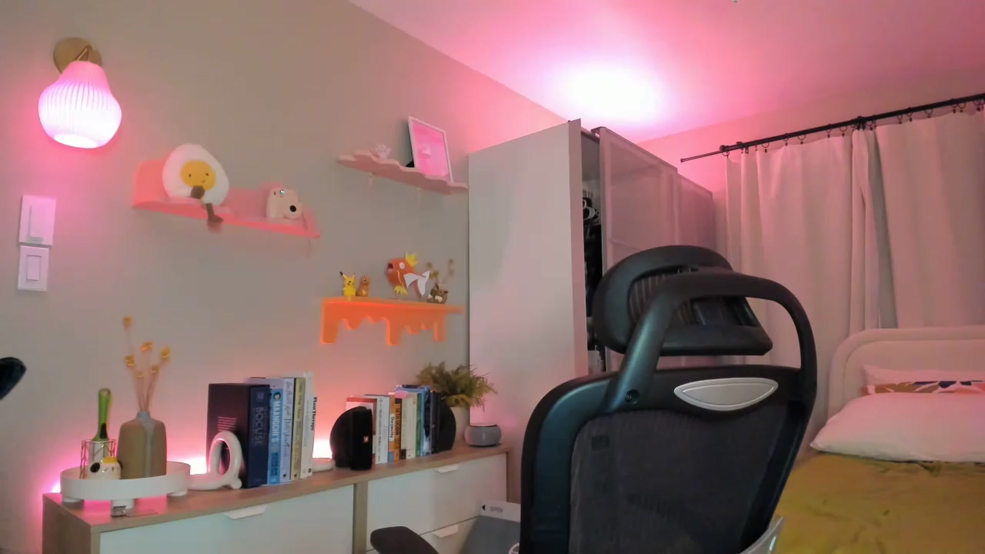 Gallery image thumbnail from eggytiff's myfreecams stream on, 04/10/2023, 05:44 image 7 of 20