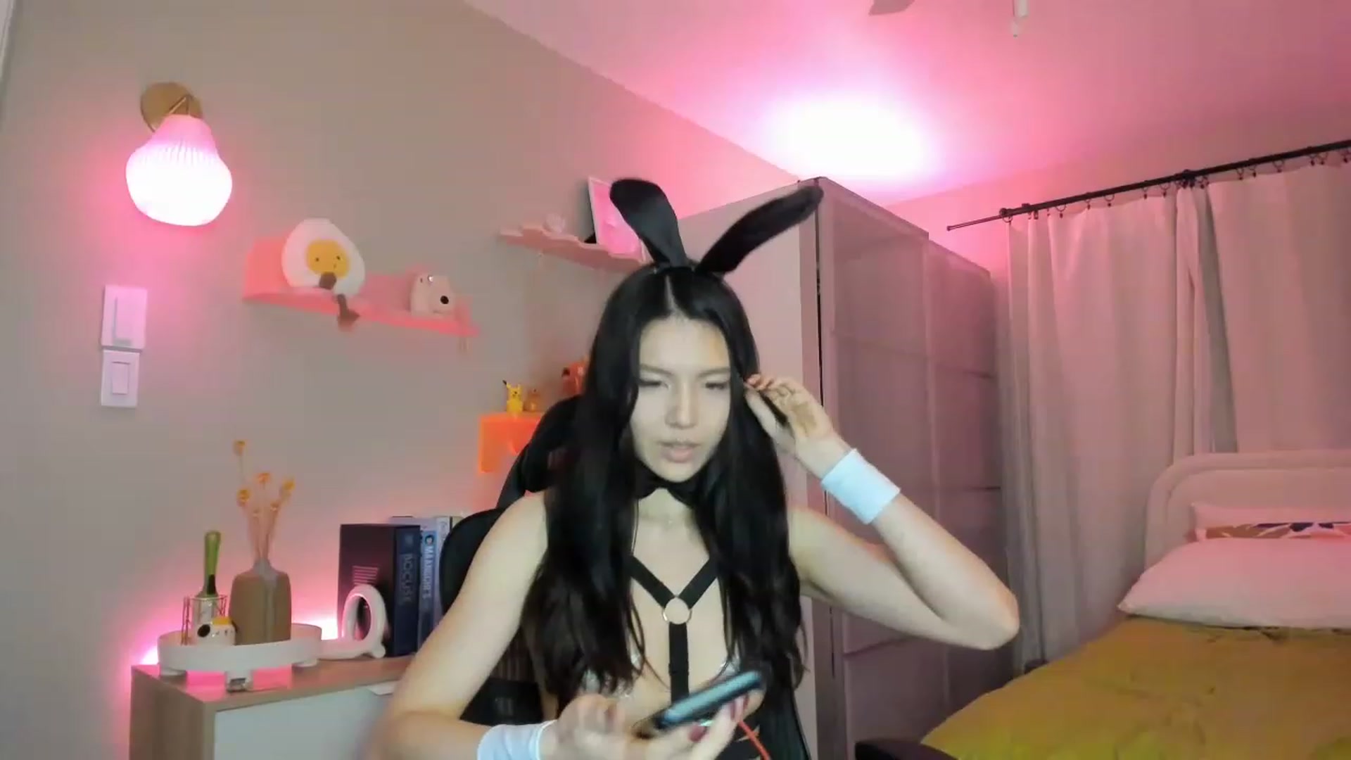 Gallery image thumbnail from eggytiff's myfreecams stream on, 04/10/2023, 05:44 image 8 of 20