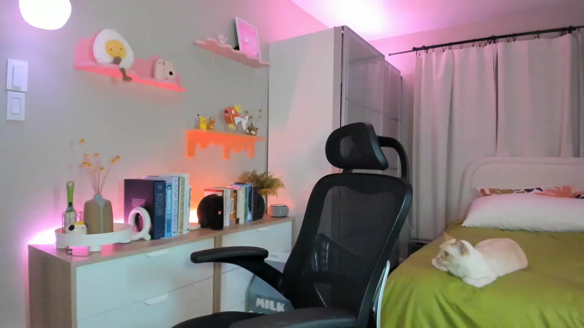 Gallery image thumbnail from eggytiff's myfreecams stream on, 04/15/2023, 06:24 image 3 of 20