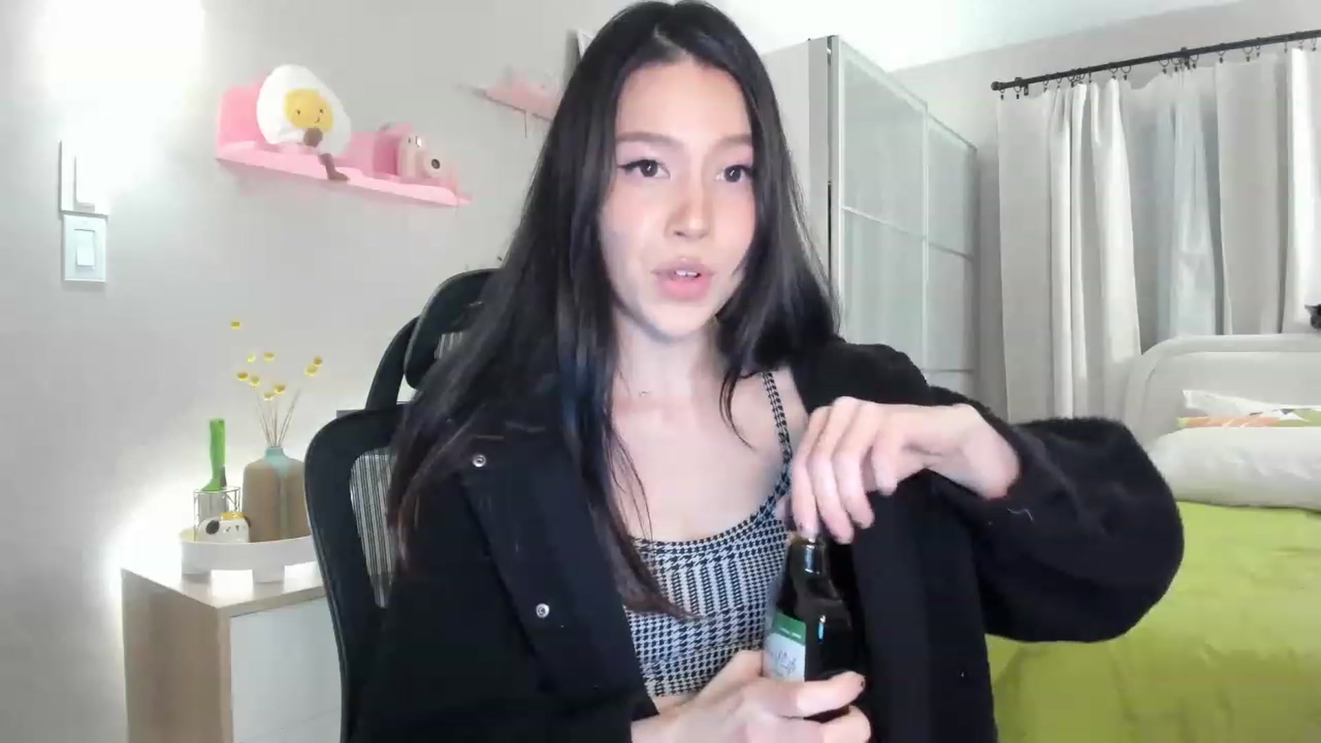Gallery image thumbnail from eggytiff's myfreecams stream on, 04/17/2023, 05:45 image 7 of 20