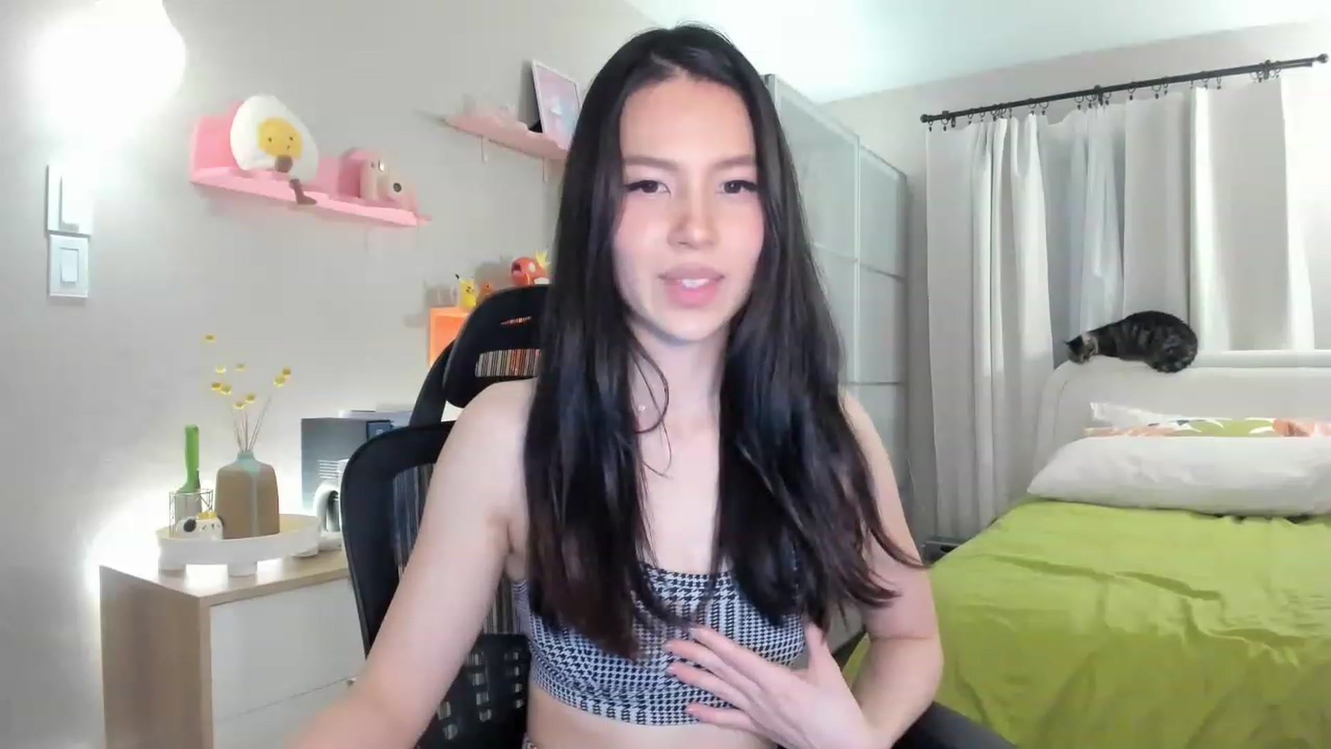 Gallery image thumbnail from eggytiff's myfreecams stream on, 04/17/2023, 05:45 image 18 of 20