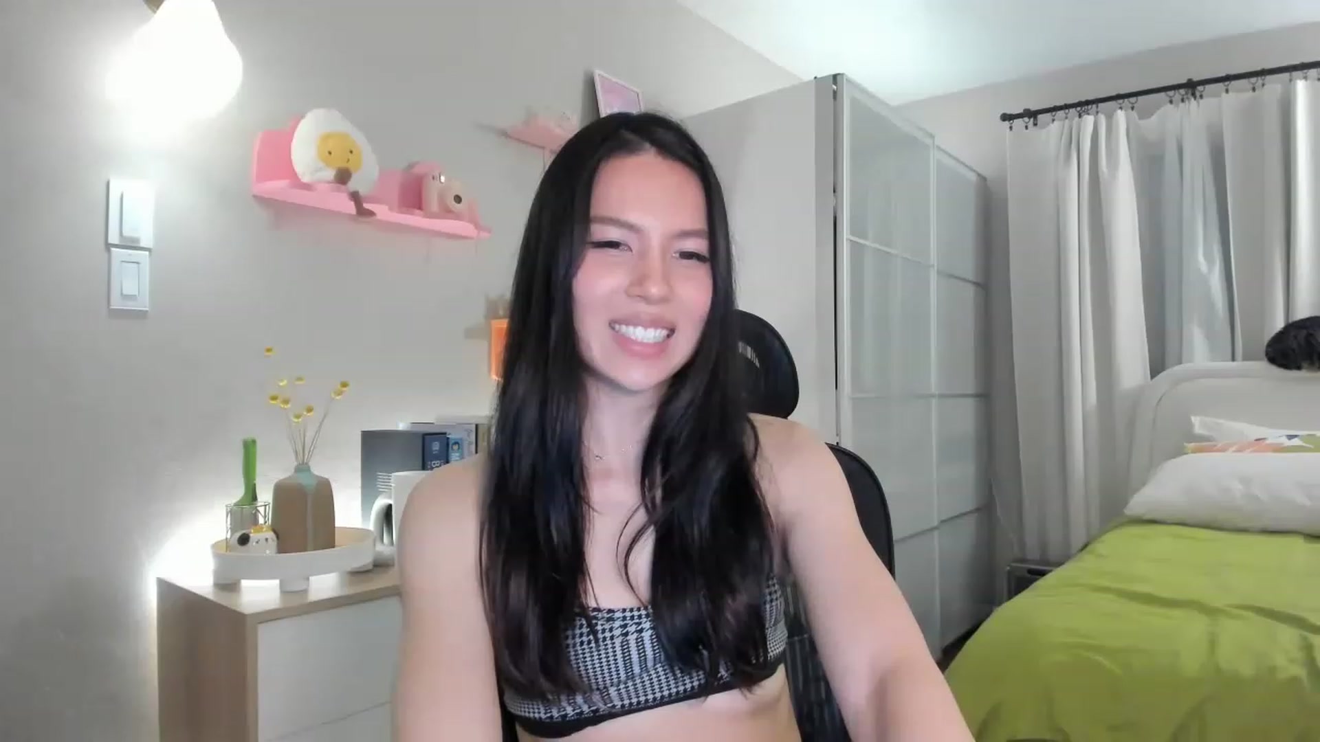 Gallery image thumbnail from eggytiff's myfreecams stream on, 04/17/2023, 06:20 image 2 of 20