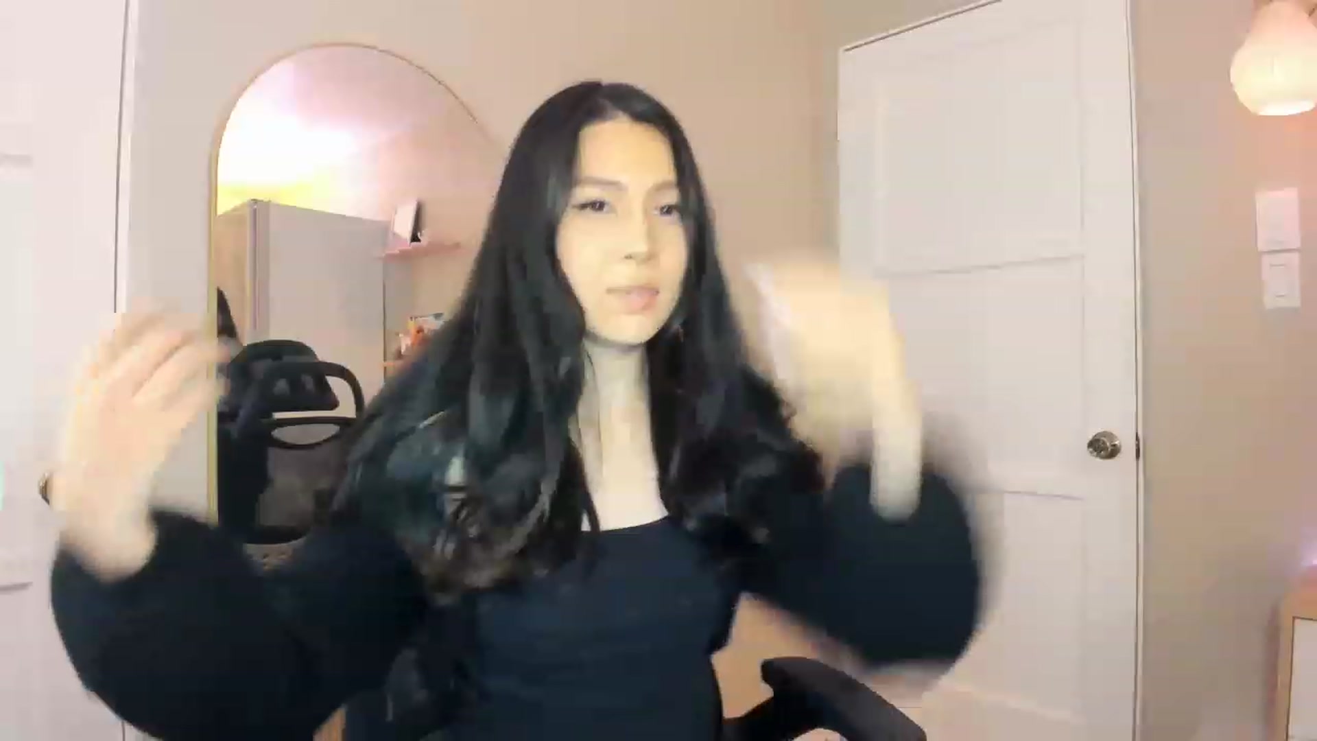 Gallery image thumbnail from eggytiff's myfreecams stream on, 04/23/2023, 08:25 image 10 of 20