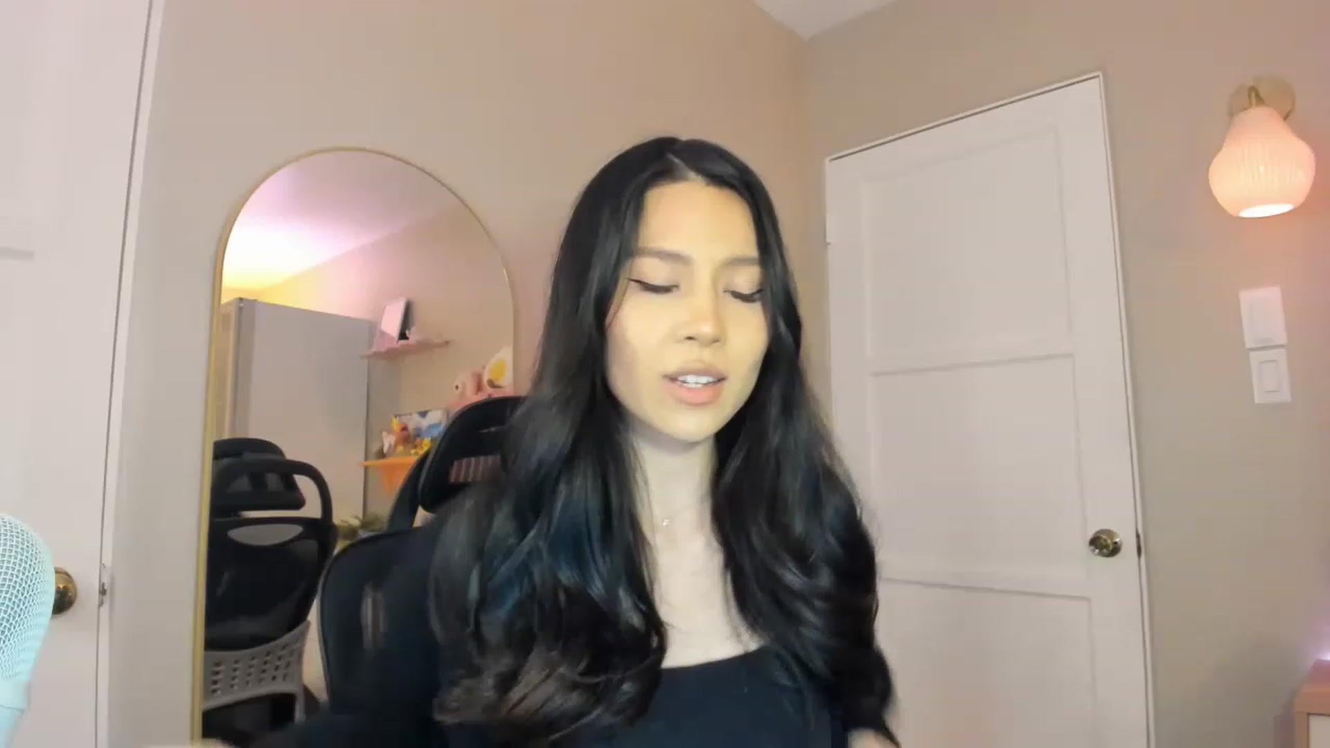Gallery image thumbnail from eggytiff's myfreecams stream on, 04/23/2023, 08:25 image 5 of 20