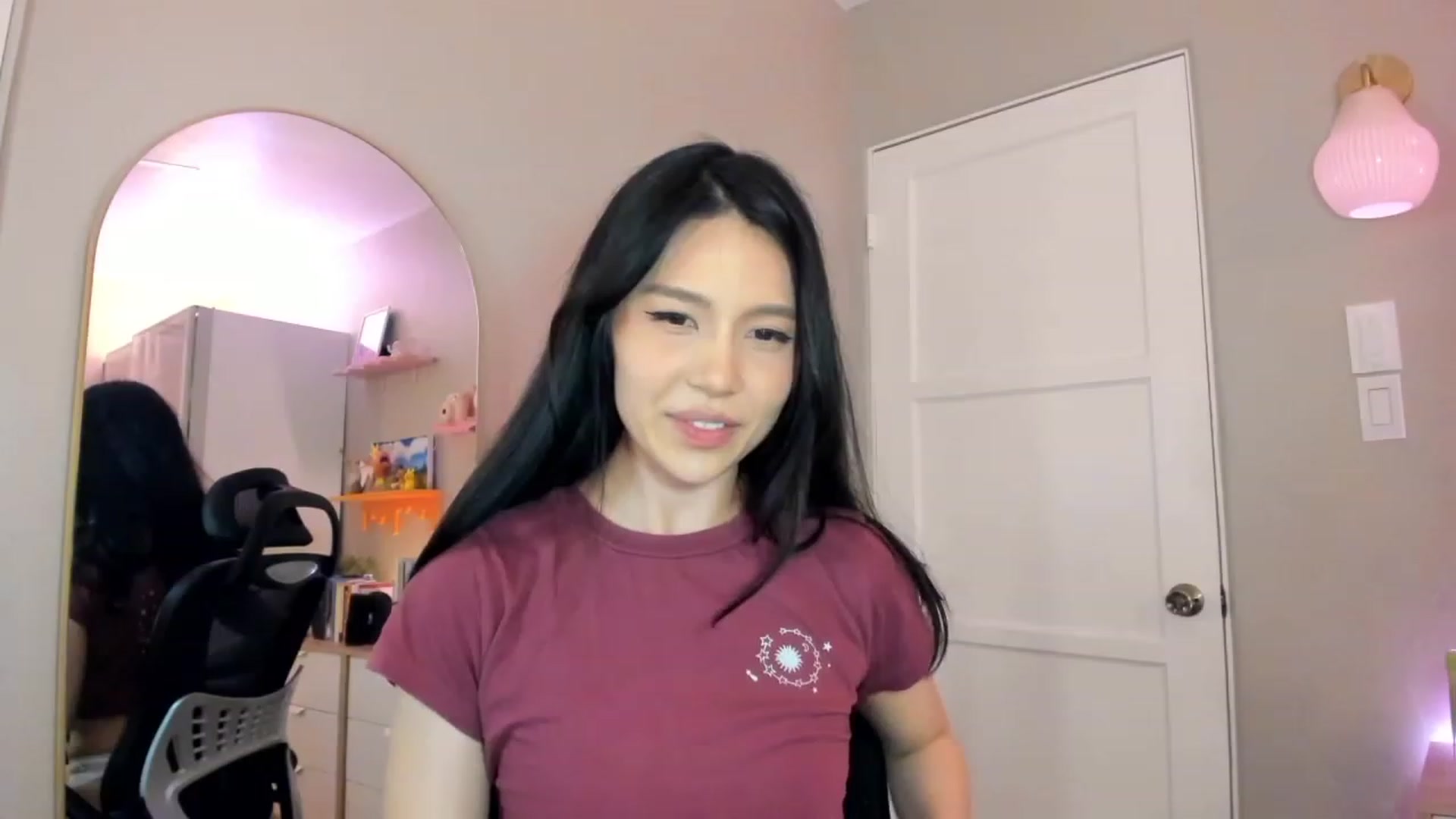 Gallery image thumbnail from eggytiff's myfreecams stream on, 04/30/2023, 07:00 image 10 of 20