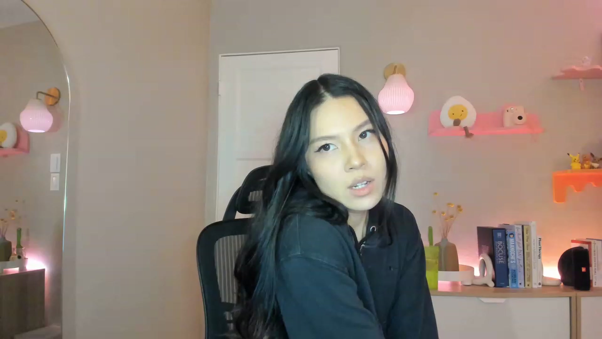 Gallery image thumbnail from eggytiff's myfreecams stream on, 05/07/2023, 07:11 image 10 of 20