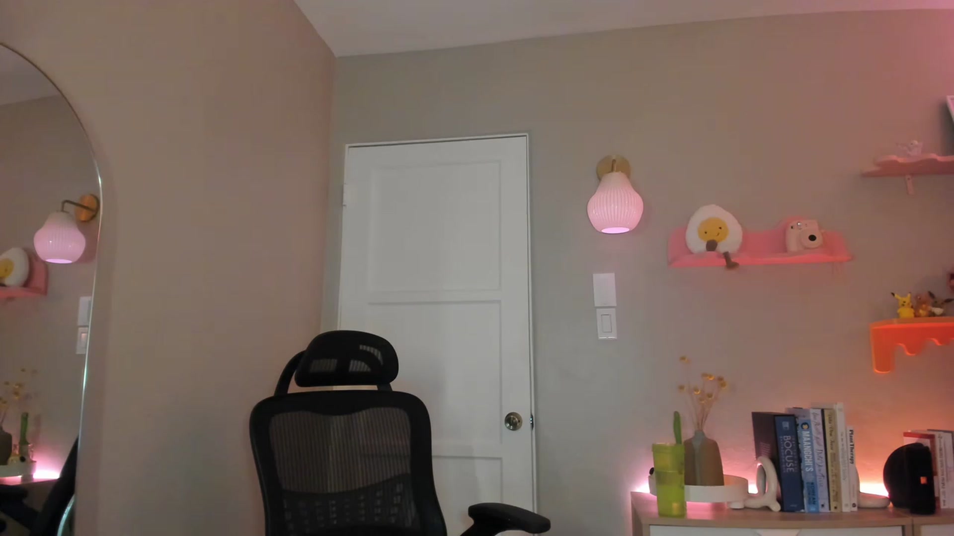 Gallery image thumbnail from eggytiff's myfreecams stream on, 05/07/2023, 07:11 image 15 of 20