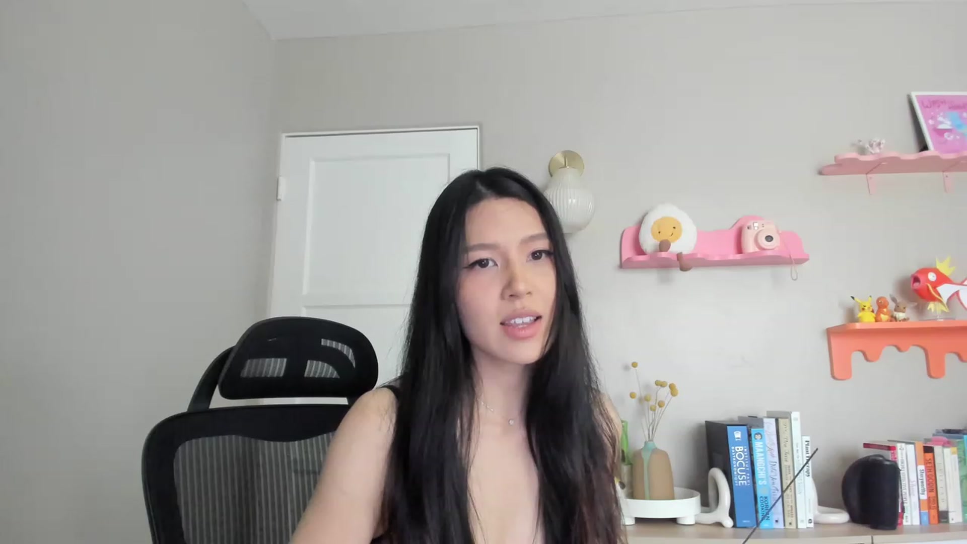 Gallery image thumbnail from eggytiff's myfreecams stream on, 05/11/2023, 24:03 image 6 of 20
