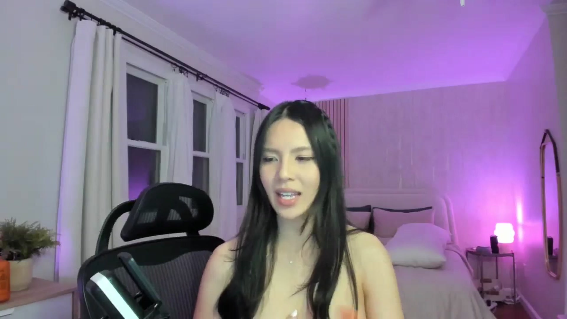 Gallery image thumbnail from eggytiff's myfreecams stream on, 01/14/2024, 07:58 image 16 of 20