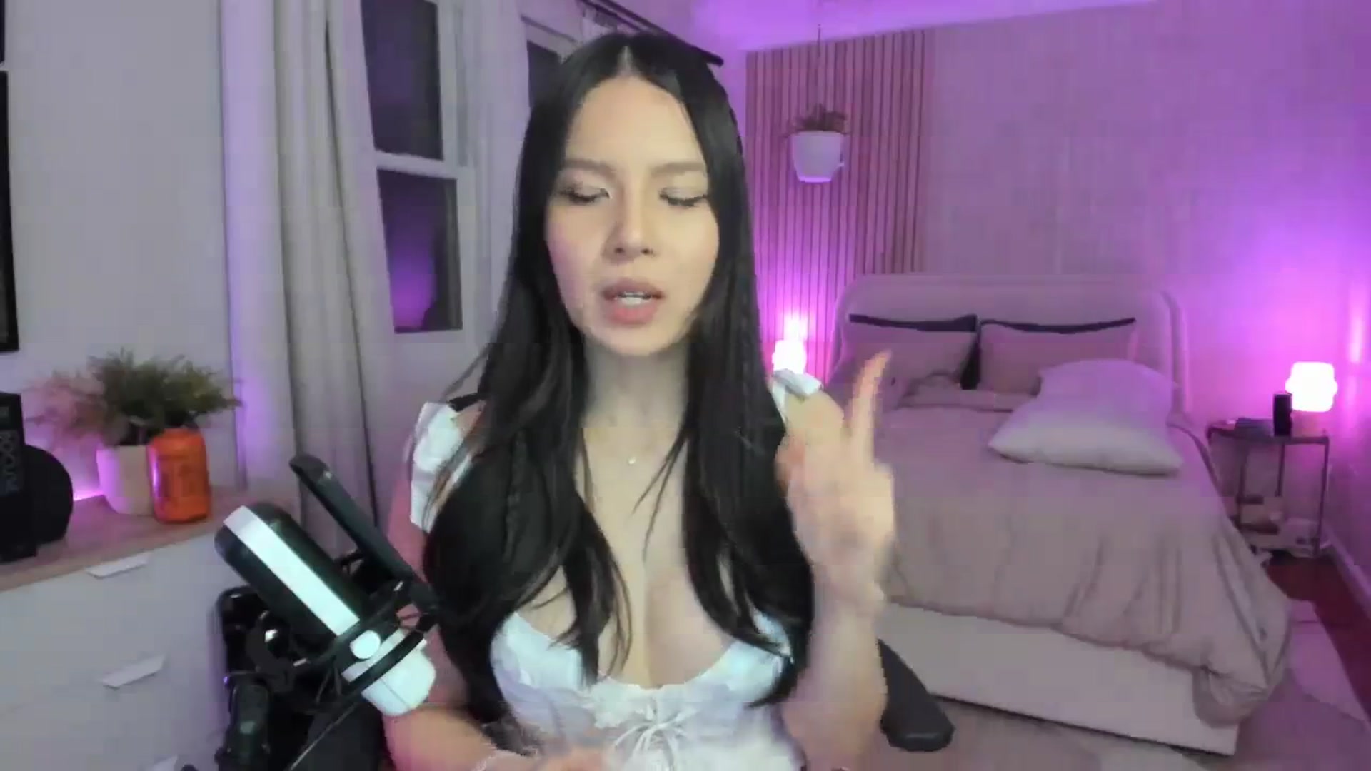 Gallery image thumbnail from eggytiff's myfreecams stream on, 01/14/2024, 07:58 image 9 of 20
