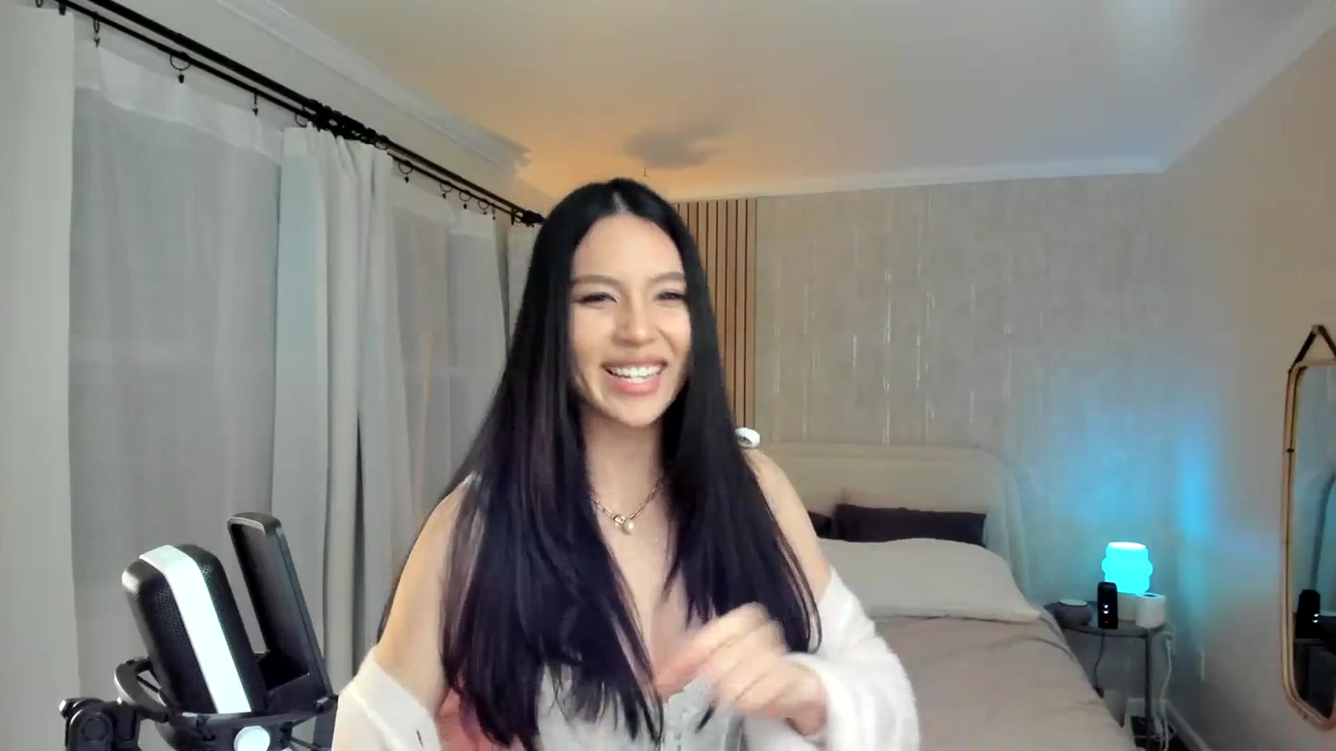 Gallery image thumbnail from eggytiff's myfreecams stream on, 04/15/2024, 04:49 image 9 of 20
