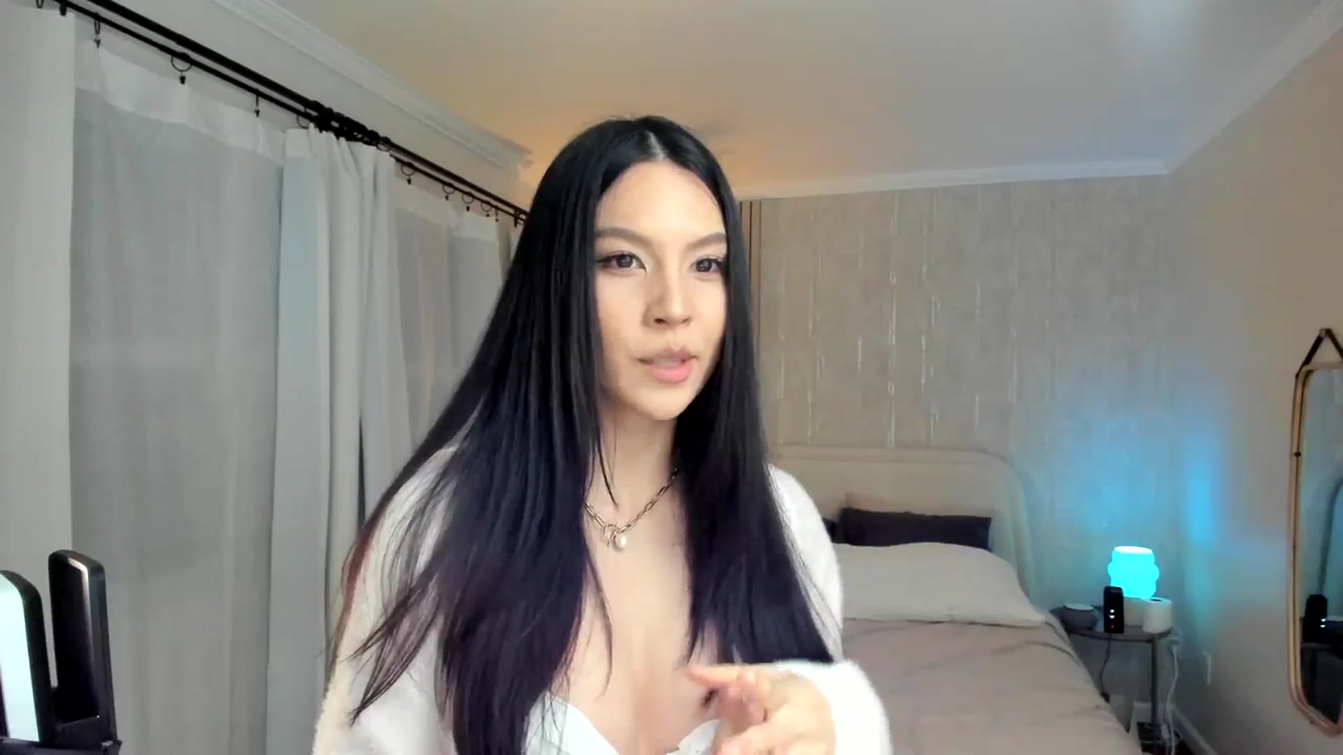 Gallery image thumbnail from eggytiff's myfreecams stream on, 04/15/2024, 04:49 image 6 of 20