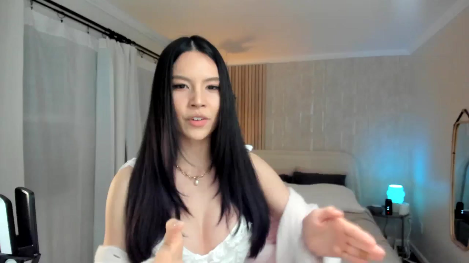 Gallery image thumbnail from eggytiff's myfreecams stream on, 04/15/2024, 04:49 image 1 of 20