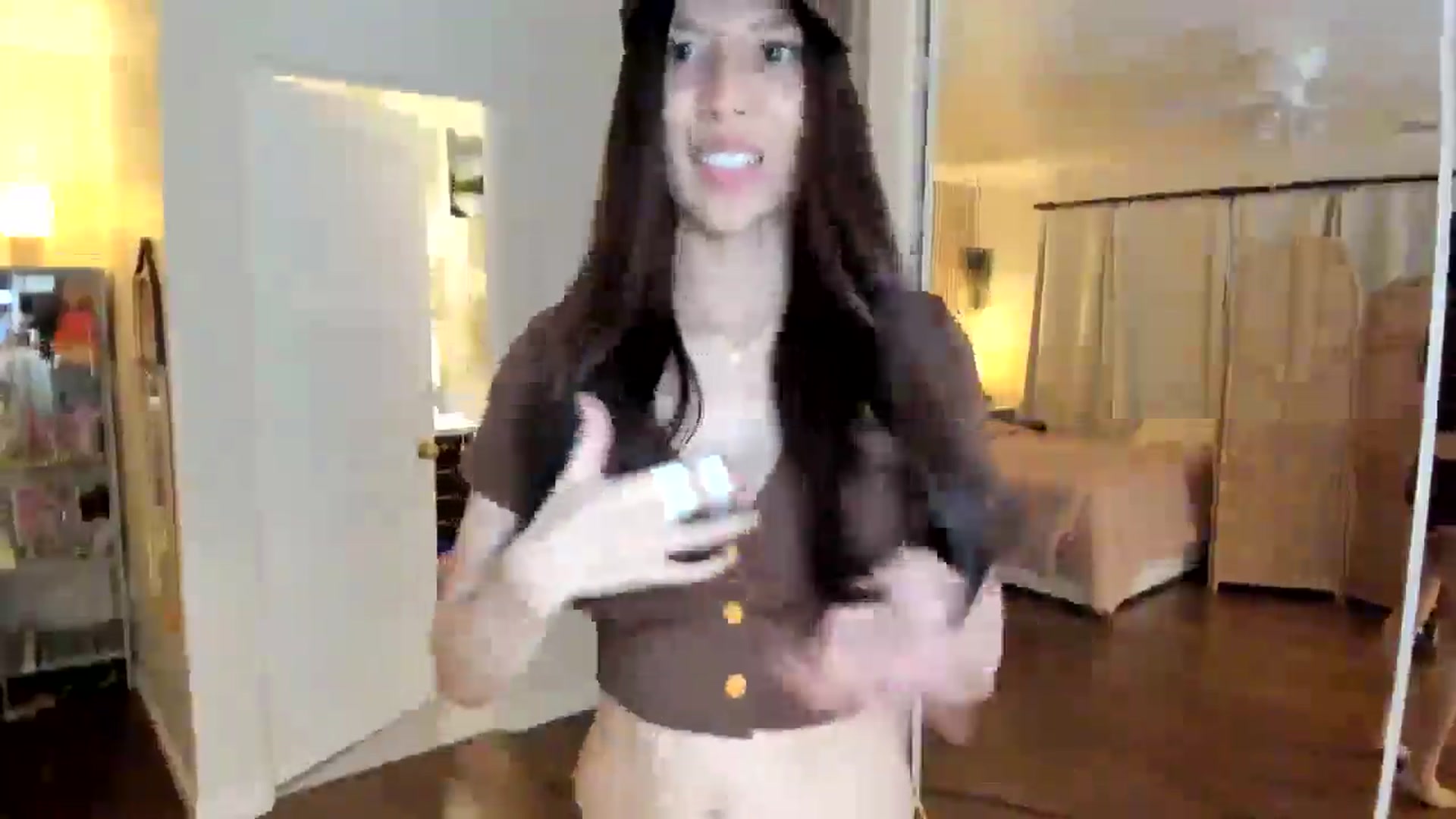 Gallery image thumbnail from eggytiff's myfreecams stream on, 10/31/2025, 03:46 image 20 of 20