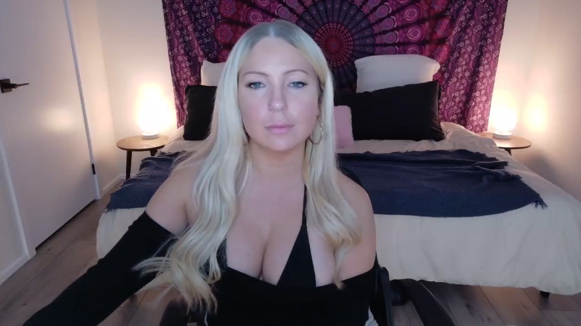 Gallery image thumbnail from eh1_Scarlett's myfreecams stream on, 01/06/2026, 07:57 image 18 of 20