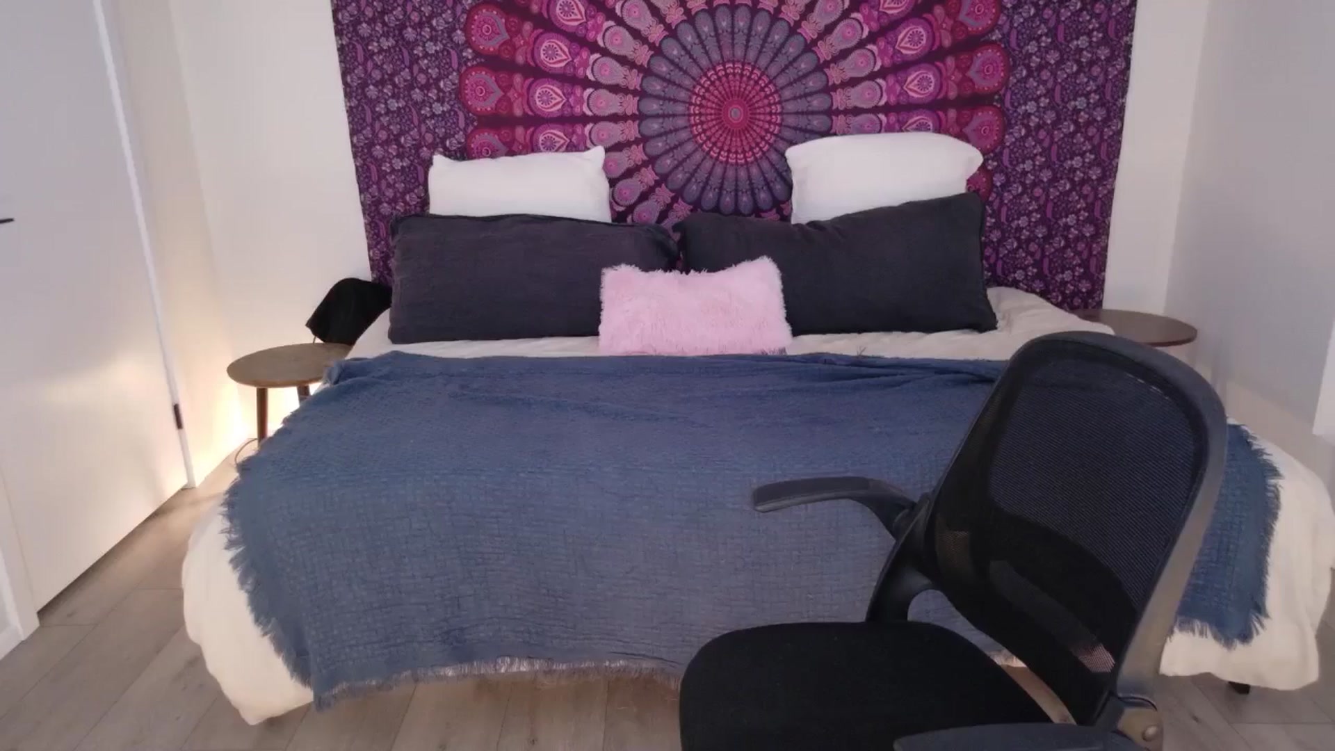 Gallery image thumbnail from eh1_Scarlett's myfreecams stream on, 01/15/2026, 09:00 image 1 of 20