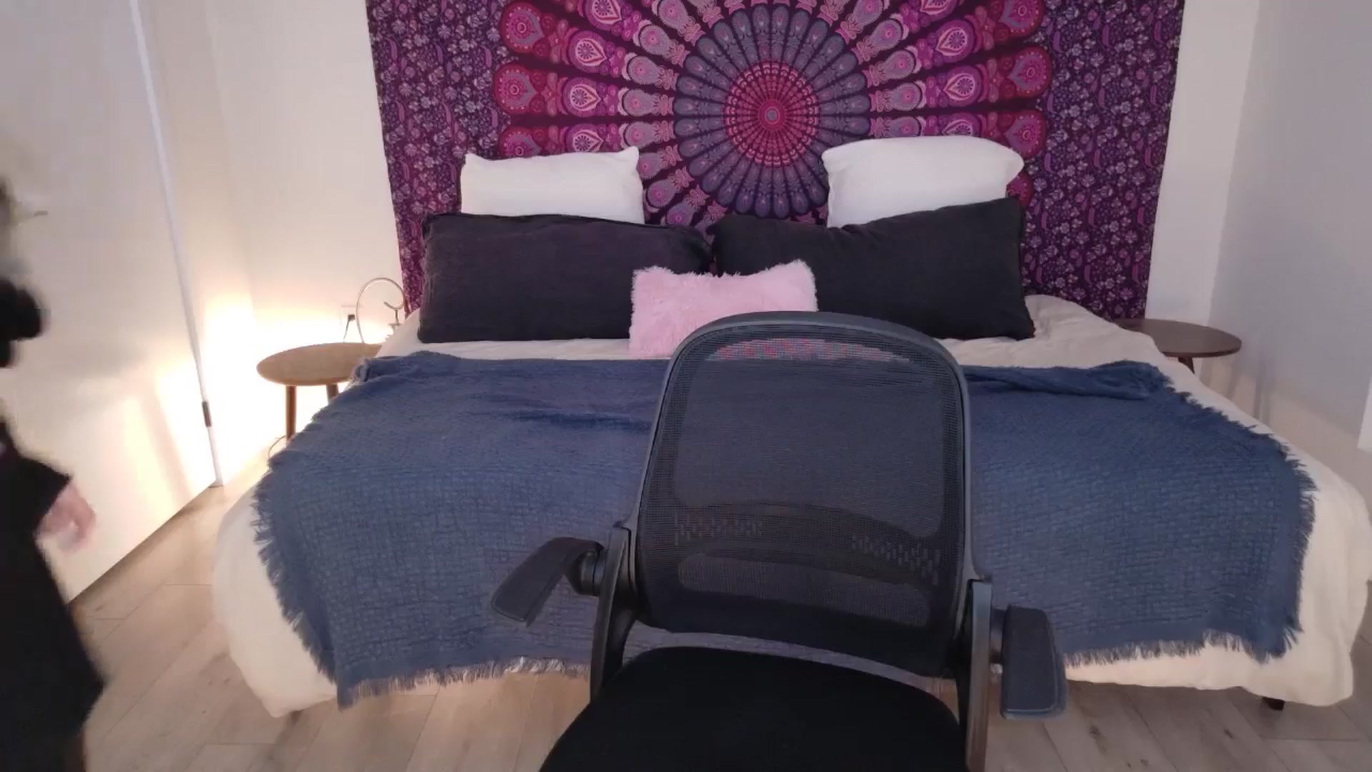 Gallery image thumbnail from eh1_Scarlett's myfreecams stream on, 01/17/2026, 11:51 image 18 of 20